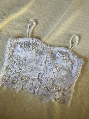 Dainty Hooligan White Lace Cropped Cami